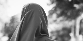 Çfarë duhet të bëj një vajzë për ta merituar xhenetin?