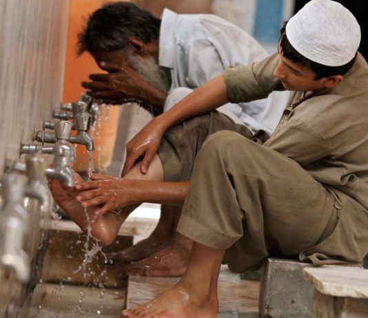 A është e lejuar të jepet selam në ambientet e abdes’hanës?