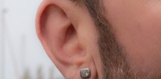 A është haram mbajtja e vathit për djalin e hasretit?