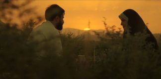 A lejohet të takohem me një djalë, pa prezencën e babait pasi ai nuk është namazli?