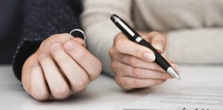 Jam e zhgënjyer dhe e lënduar, më këshilloni