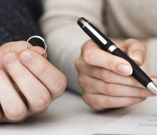 Jam e zhgënjyer dhe e lënduar, më këshilloni