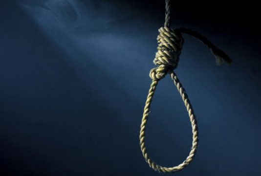 Ajo thotë se do të bëj vetëvrasje, nëse s’bëjmë zina