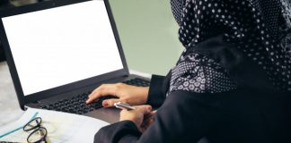 A ka të drejta burri në të ardhurat (pasurinë) e bashkëshortes?