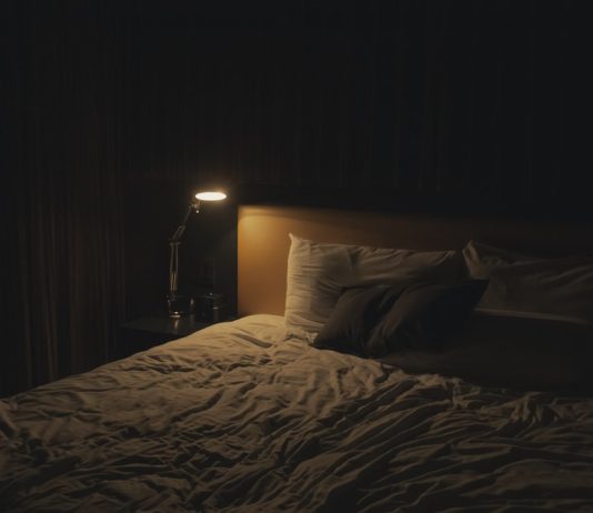 Nëna ime sheh ëndrra të këqija