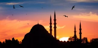 A duhet ta thërrasin ezanin dhe ikametin gratë?