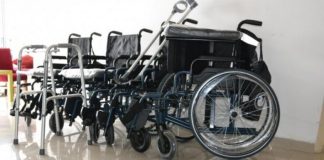 Kur shohim një person të sprovuar me sëmundje, të metë fizike a mendore