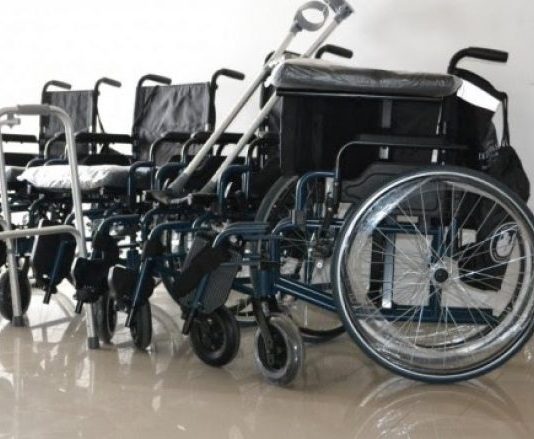 Kur shohim një person të sprovuar me sëmundje, të metë fizike a mendore