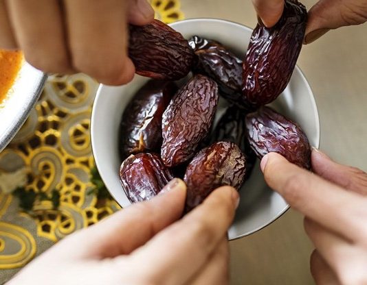 Cila është duaja që e themi kur e çelim iftarin si të ftuar?