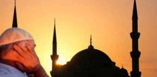 A duhet të thërras ezanin kur falem në shtëpi?