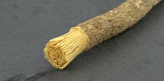 A lejohet të përdoret misvaku gjatë hutbes?