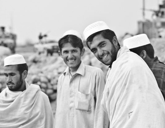 Nëse motra nuk shkon tek vëllai, a ka të drejtë të kërkojë hise ajo sipas fesë?