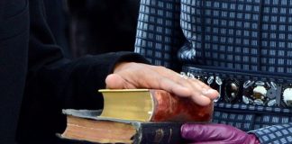 A lejohet të betohesh mbi Kuran?