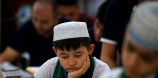 A është obligim memorizimi i Kuranit për çdo musliman?