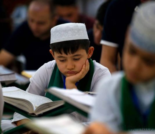 A është obligim memorizimi i Kuranit për çdo musliman?