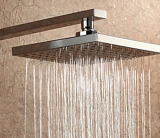 A ka dallim mes burrit dhe gruas në larjen nga xhunubllëku dhe a duhet gruaja t’i zgjidhë gërshetat gjatë larjes nga xhunubllëku apo menstruacionet?