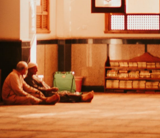 Cilat janë tri parimet themelore, të cilat çdo musliman i ka detyrë që t’i mësojë?