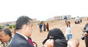 Bashkëshorti dhe familja e tij më pengojnë që të vesh shaminë, si të veproj?!