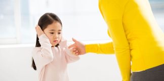 A lejohet mallkimi i fëmijëve?