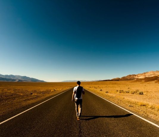 A është e vërtetë se Pejgamberi ﷺ e ka ndaluar udhëtimin vetëm?