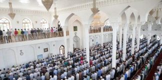 A thirren dy ezane në ditën e xhuma?