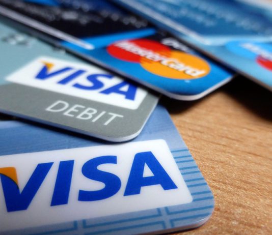 A lejohet përdorimi i kartelës bankare Visa?