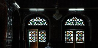 Pasimi i imamit në namaz