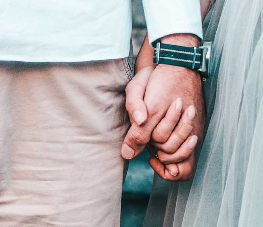 A mjafton dija e prindërve që unë të dalë me një vajzë dhe ta konsideroj atë grua timen?