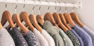 Si duhet të jetë veshja e femrës para familjarëve të ngushtë?