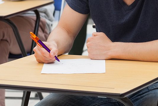 Cila është lutja e provimeve?