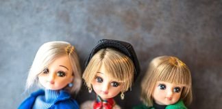 A lejohen lodrat (kukullat) për fëmijë?