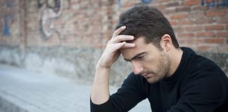 Çfarë është prekja nga xhinët dhe cilat janë shenjat?