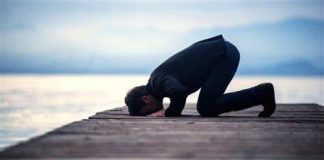 A lejohet që të falet namaz vullnetar në mes namazit të ikindisë dhe akshamit?