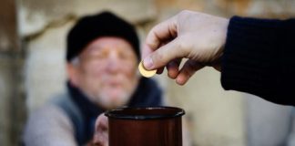 A lejohet që prindi t’ua jep zekatin fëmijëve të vet?