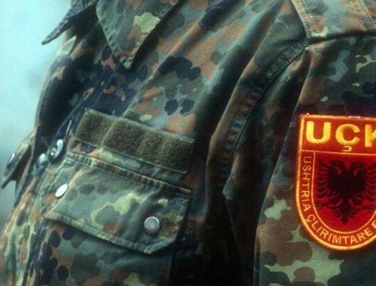 A bën t’u jepet zekati familjeve të dëshmorëve, pengjeve dhe të burgosurve?