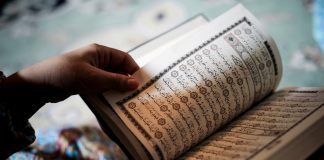 Kur konsiderohet njeriu braktisës i Kuranit?