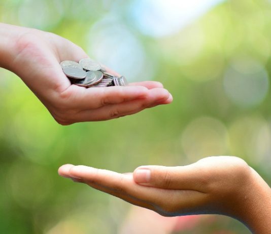 A lejohet të jap sadaka për të vdekurin?