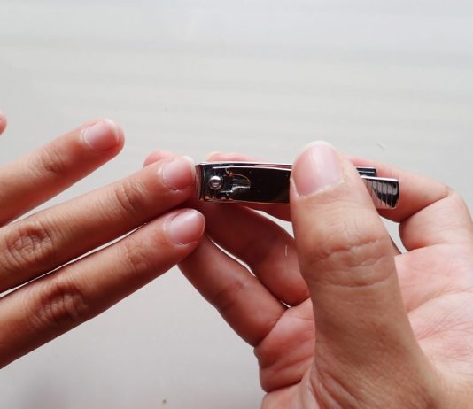 Deri në sa ditë lejohet mos t’i prejmë thonjët?