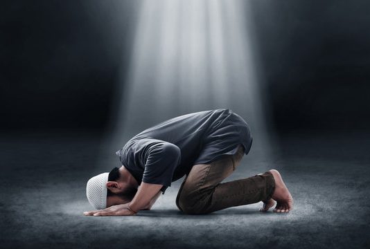 Dy rekatet namaz vullnetar pas abdesit si aplikohen praktikisht?