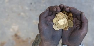 A lejohet t’i jepet zekati personit që ka nevojë urgjente për para?