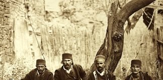 Çka nëse traditat e vendit bien ndesh me Sheriatin?