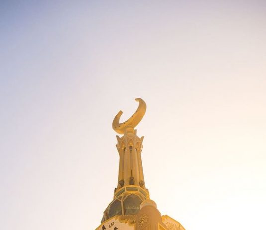 Çfarë të themi kur ta dëgjojmë ezanin?