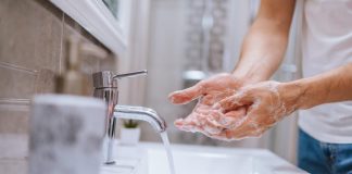 Mjeku ma ka ndaluar përdorimin e ujit, si duhet të veproj për abdes?