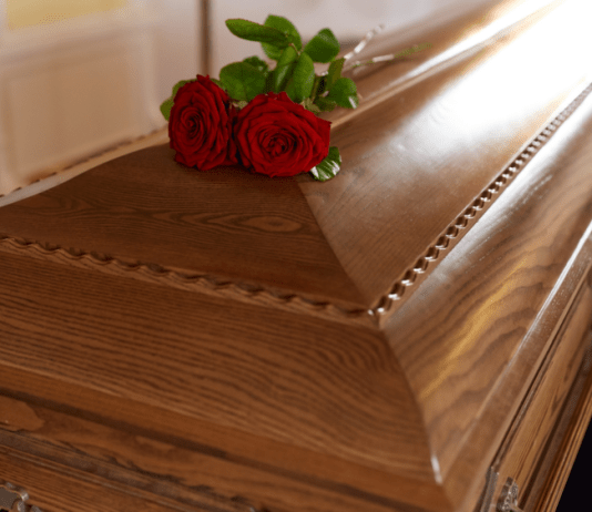 A lejohet varrosja e muslimanit me arkivol?