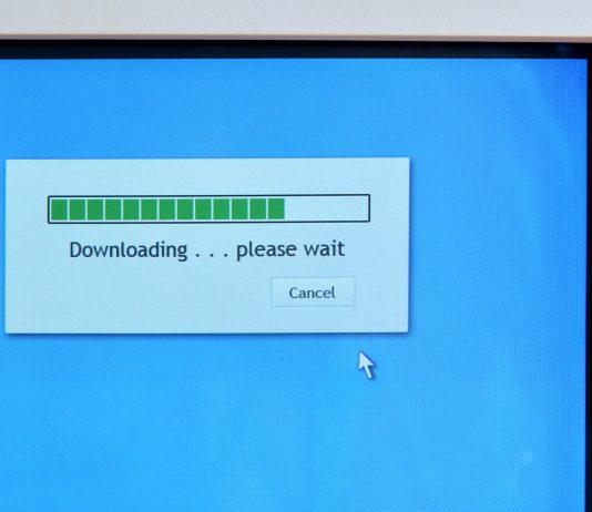 Shkarkimi i ligjëratave nga interneti dhe shpërndarja e tyre për qëllime daveti