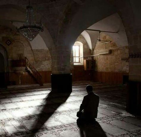 A janë obligim dy rekatet namaz përshëndetëse të xhamisë?