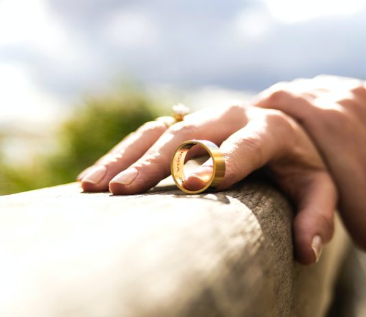 Si të veprojë gruaja, kur burri nuk i jep divorcin?