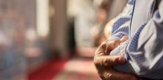 A është obligim pjesëmarrja në xhami, në namazet me xhemat?