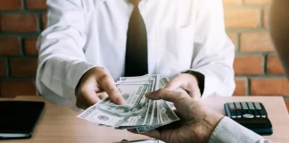 Nëse ai që më merr borxh fiton nga investimi me paratë e mija, a më lejohet t’i kërkoj më shumë se borxhin që ia kam dhënë?