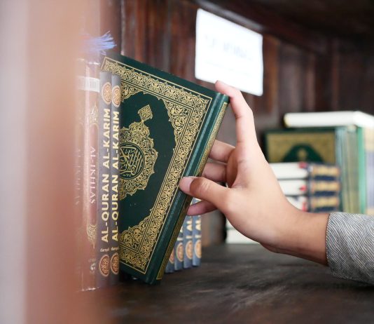 A lejohet të bëj hatme për prindërit e mi të vdekur dhe burrin tim?